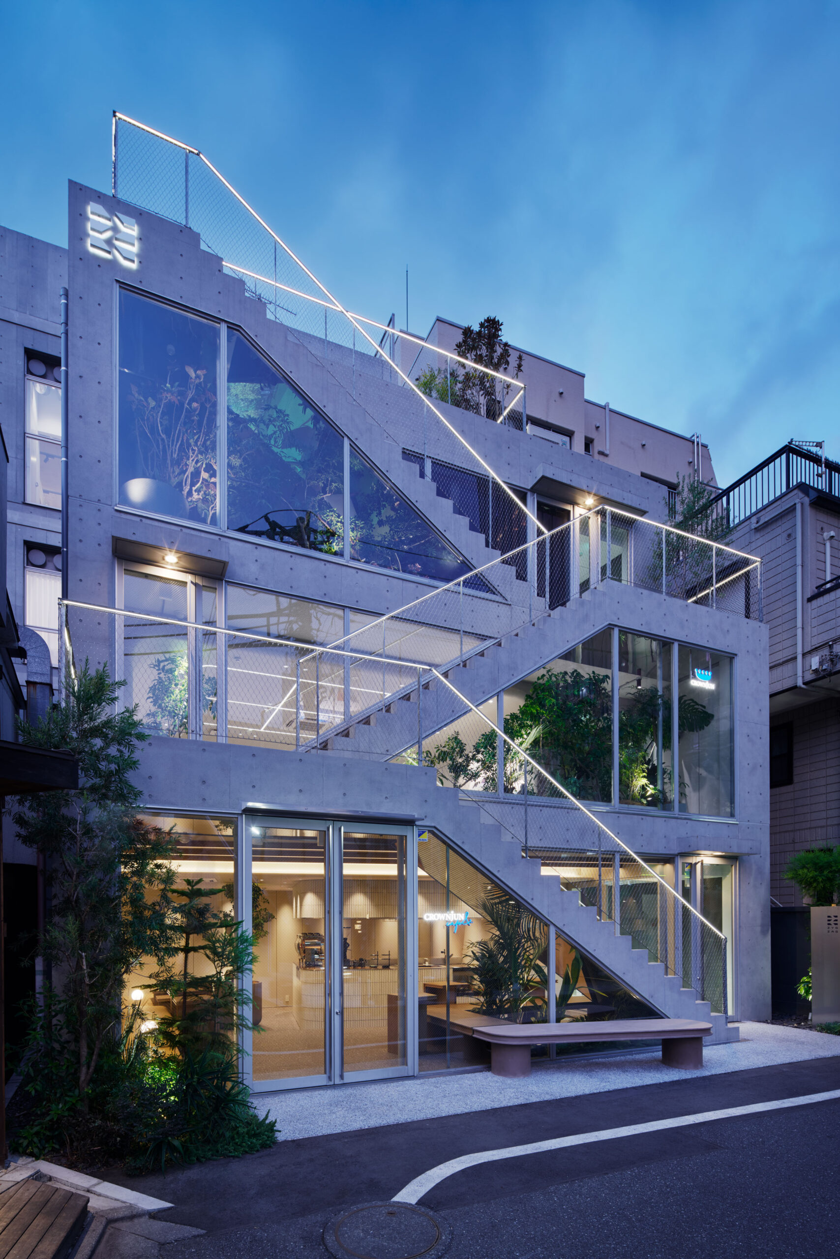 crownjuncafe_aoyama_nacasa_002